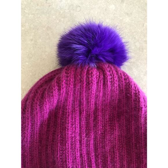 Portolano Cashmere/Extra FineWool/ Silk Blend Beanie Rabbit Fur Pom in Purple-OS - Picture 3 of 4